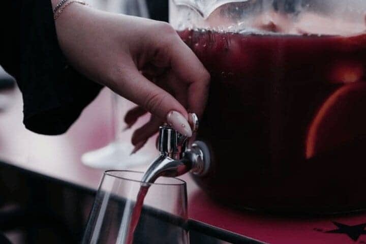 Barcelona Rooftop Salsa Class with Bottomless Sangria - experience photo 4