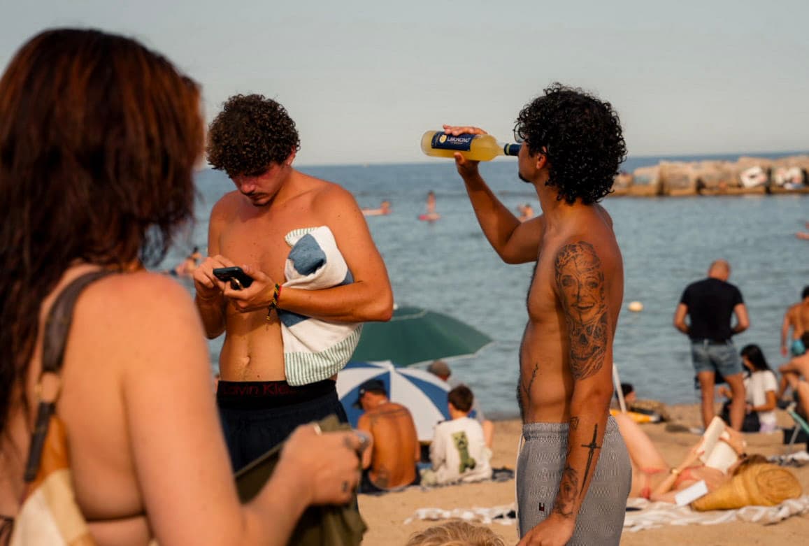 Barcelona Beach Games with Acai and Drinks photo 4