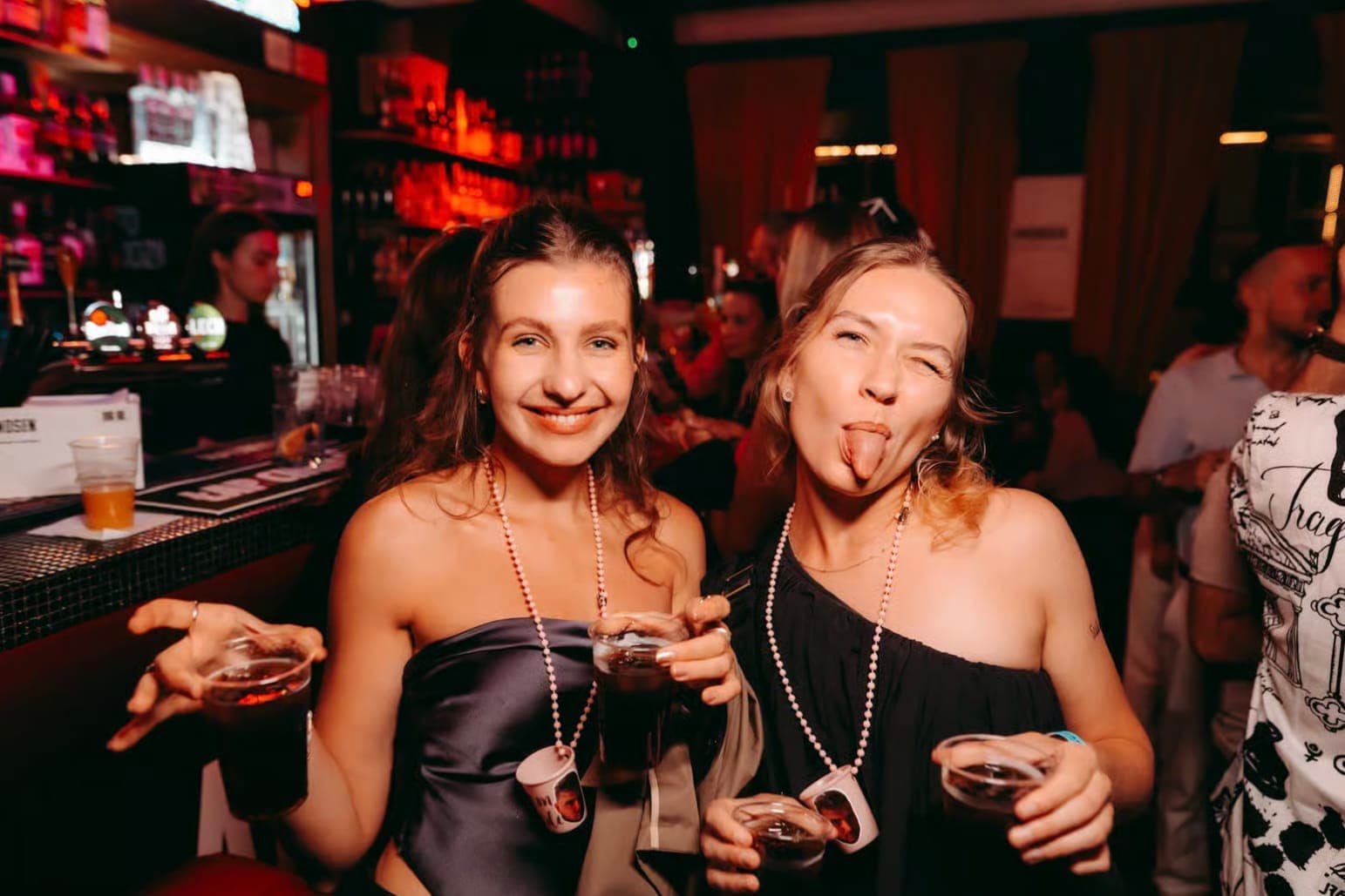 Barcelona Pub Crawl with Open Bar and VIP Club Entry