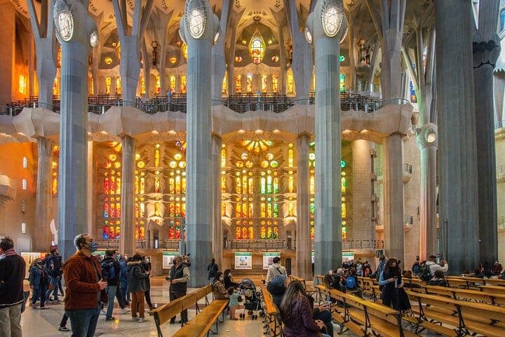 Sagrada Familia Guided Tour - experience photo 5