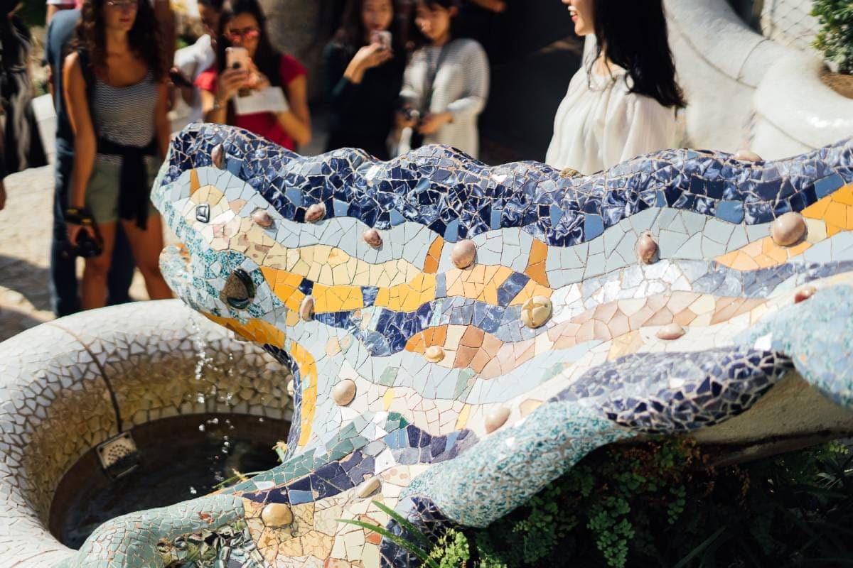 Sagrada Familia & Park Güell Guided Tour - closing highlight 1