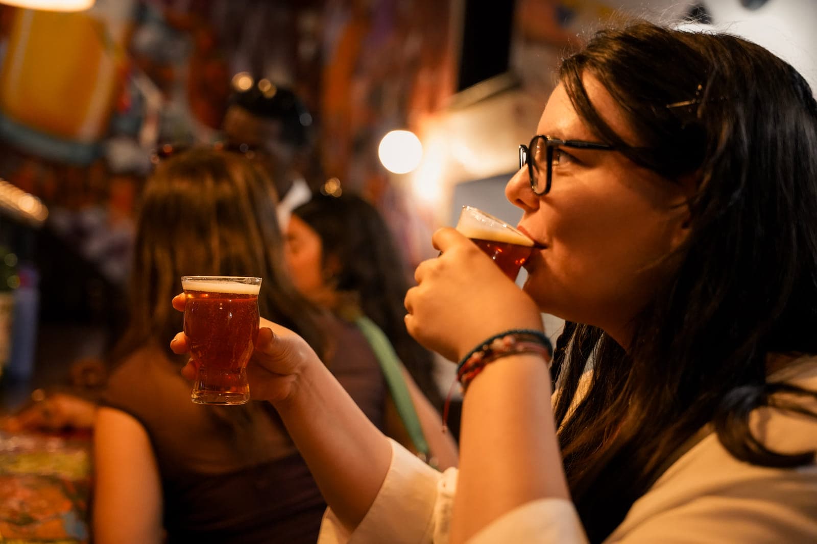 Barcelona: Beer Tasting with Drinks Included & Live Music highlight