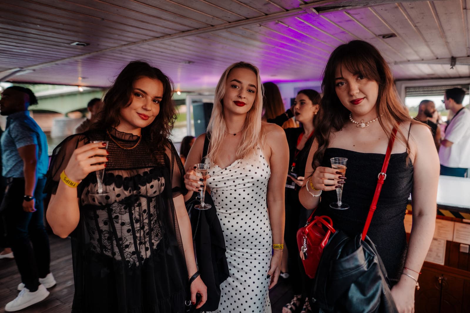 Barcelona Boat Party with Nightlife Package photo 7