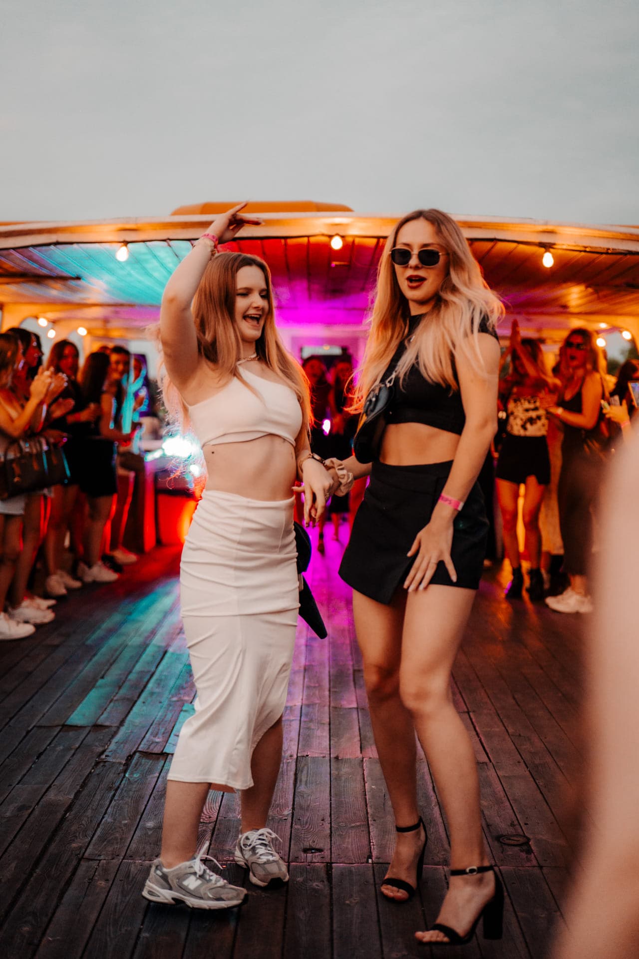 Barcelona Boat Party with Nightlife Package photo 4