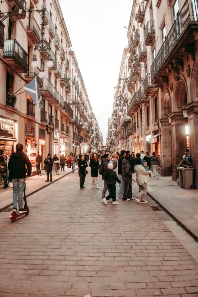 Barcelona Hidden Stories Walking Tour with Coffee & Sangria photo 16
