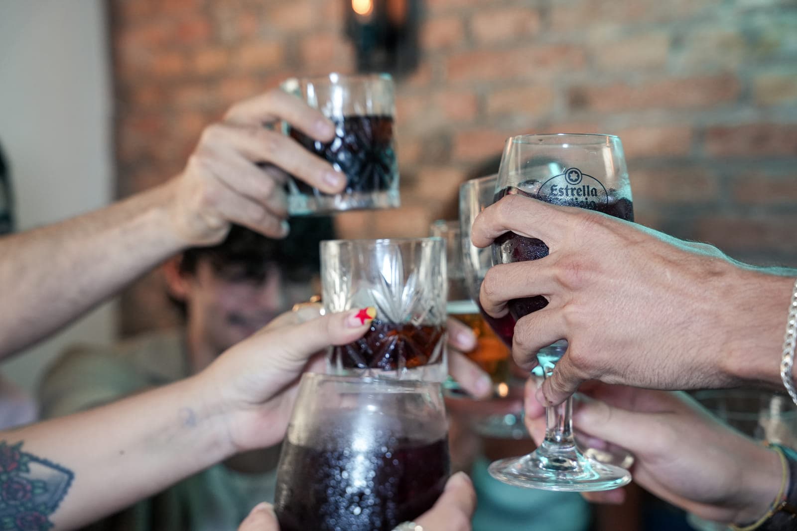 Barcelona Pub Crawl with Open Bar and VIP Club Entry photo 4