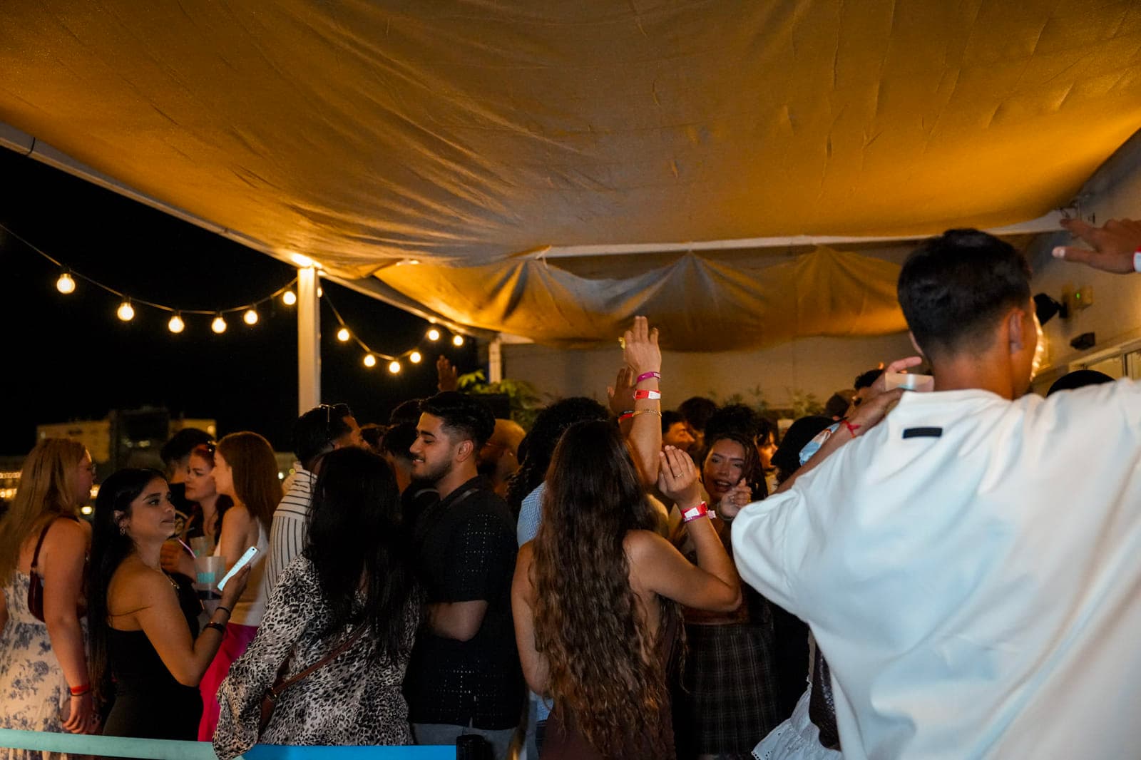 Barcelona Pub Crawl with VIP Club Entry highlights photo