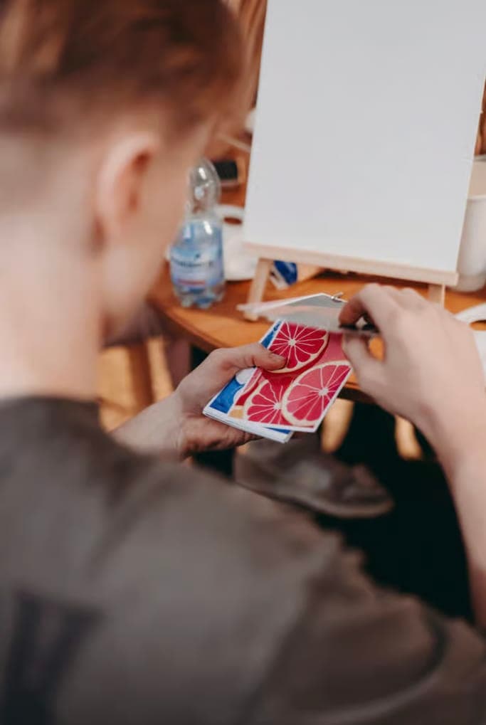 Barcelona Sip and Paint with Sangria Refill moment 2