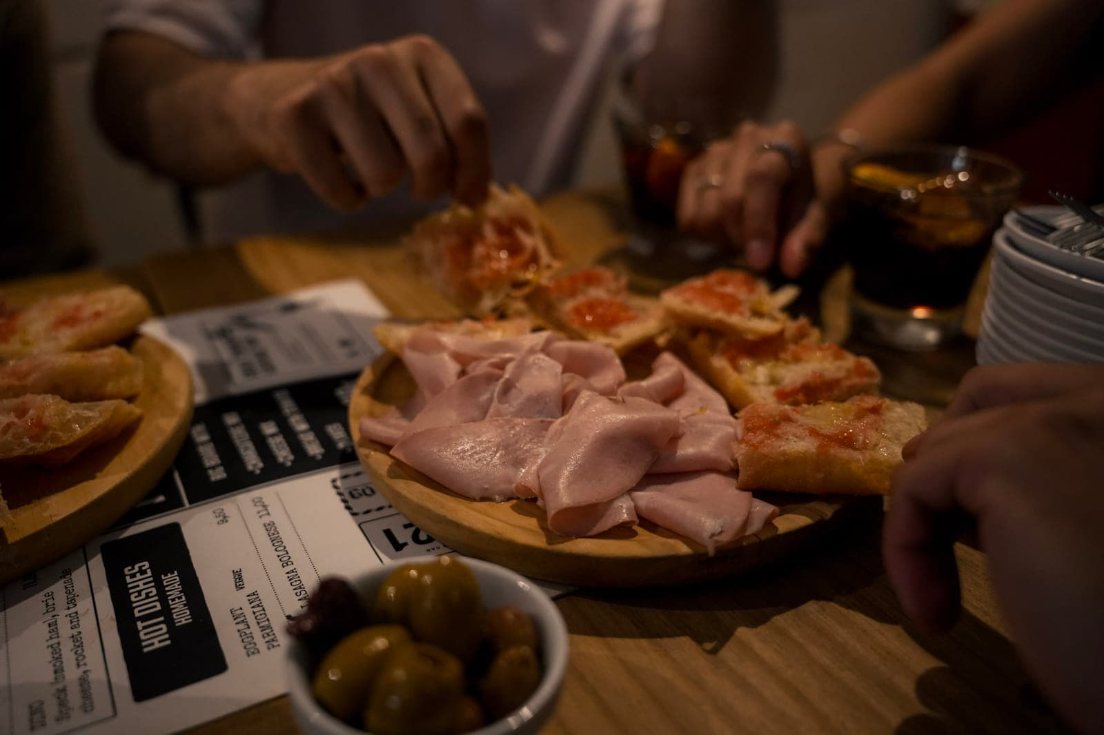 Barcelona Social Bike Tour with Tapas included experience detail